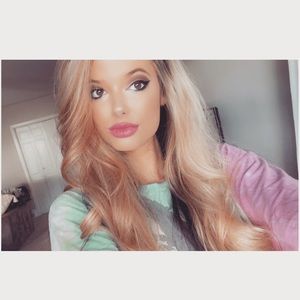 Meet your Posher, Katelyn